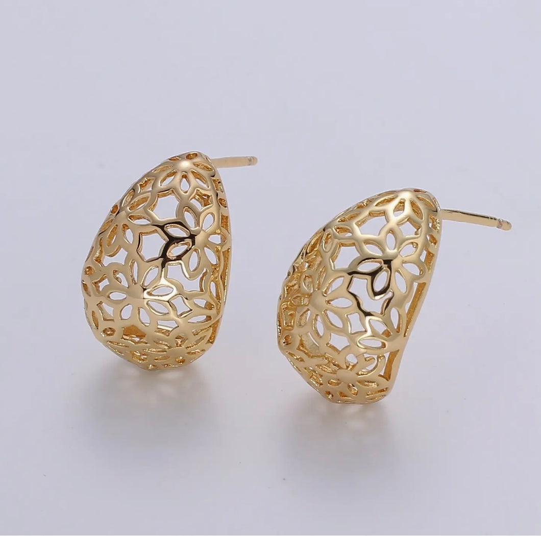 Dainty Golden Multi Flower Net Stud Earrings